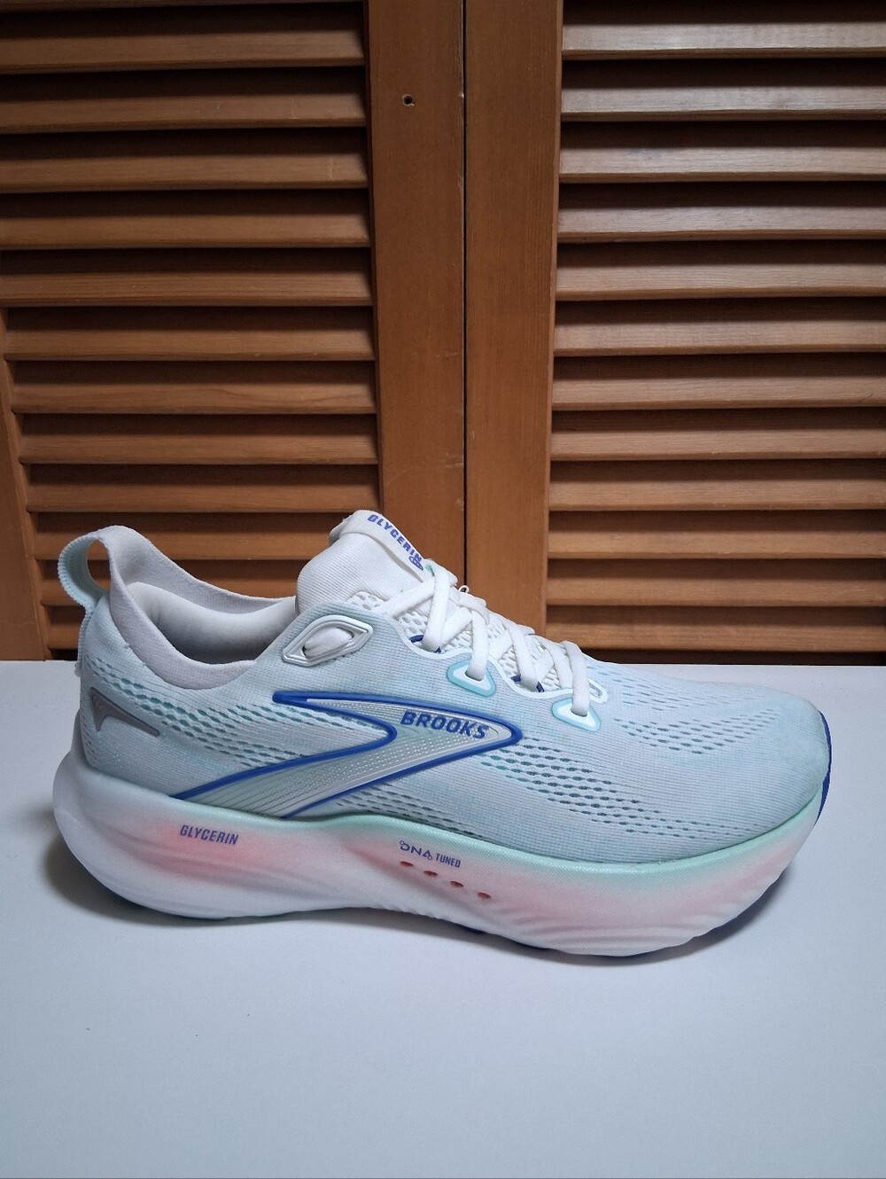 Brooks Glycerin 22 Womens Running Shoes White Blue Pink * Size: 9 D Wide